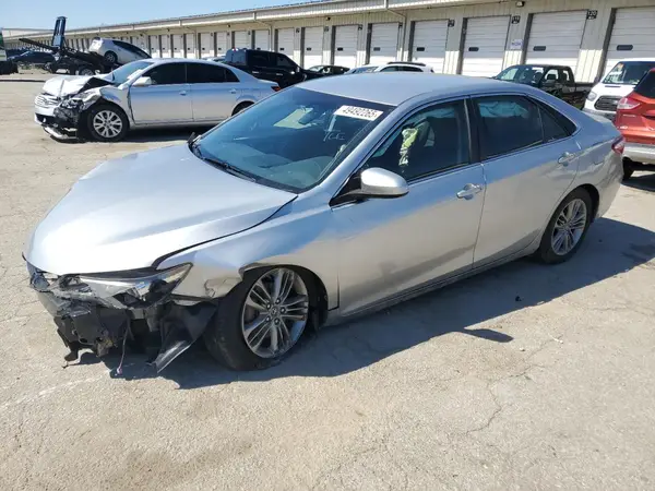 4T1BF1FK4HU399758 2017 TOYOTA CAMRY - Image 1