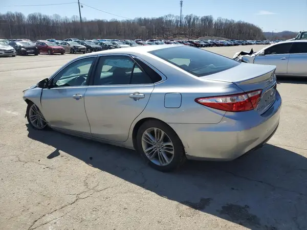 4T1BF1FK4HU399758 2017 TOYOTA CAMRY - Image 2