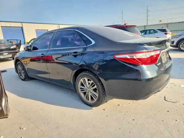 4T1BF1FK4HU400262 2017 TOYOTA CAMRY - Image 2