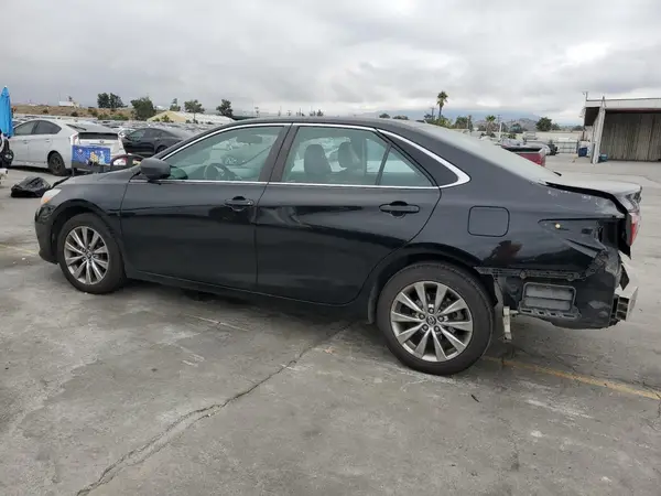 4T1BF1FK4HU401685 2017 TOYOTA CAMRY - Image 2