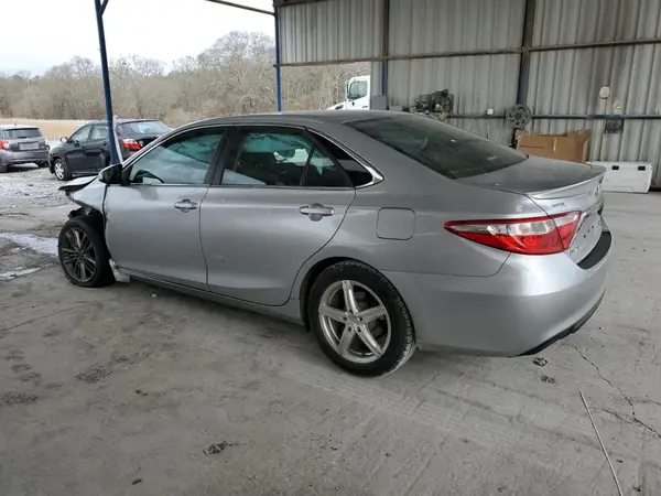 4T1BF1FK4HU401802 2017 TOYOTA CAMRY - Image 2