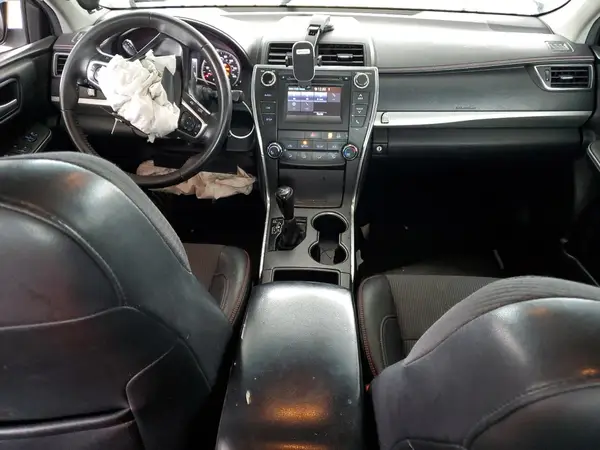 4T1BF1FK4HU401802 2017 TOYOTA CAMRY - Image 8