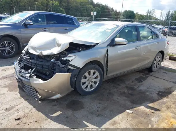4T1BF1FK4HU402271 2017 TOYOTA CAMRY - Image 2