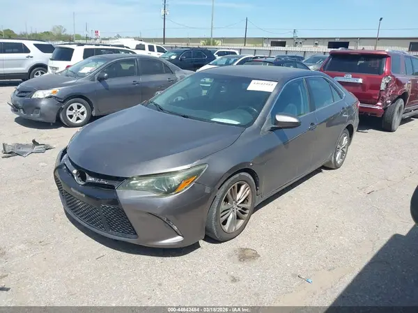 4T1BF1FK4HU403470 2017 TOYOTA CAMRY - Image 2