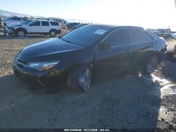 4T1BF1FK4HU404361 2017 TOYOTA CAMRY - Image 2