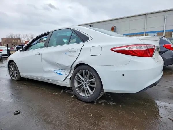 4T1BF1FK4HU407955 2017 TOYOTA CAMRY - Image 2