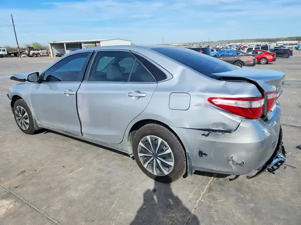 4T1BF1FK4HU408202 2017 TOYOTA CAMRY - Image 2