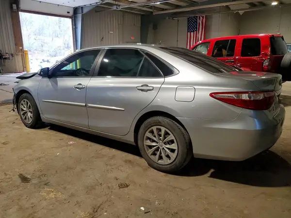 4T1BF1FK4HU410547 2017 TOYOTA CAMRY - Image 2