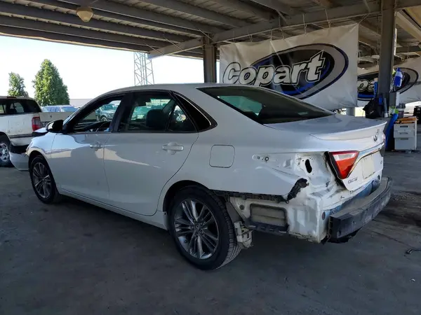 4T1BF1FK4HU411102 2017 TOYOTA CAMRY - Image 2