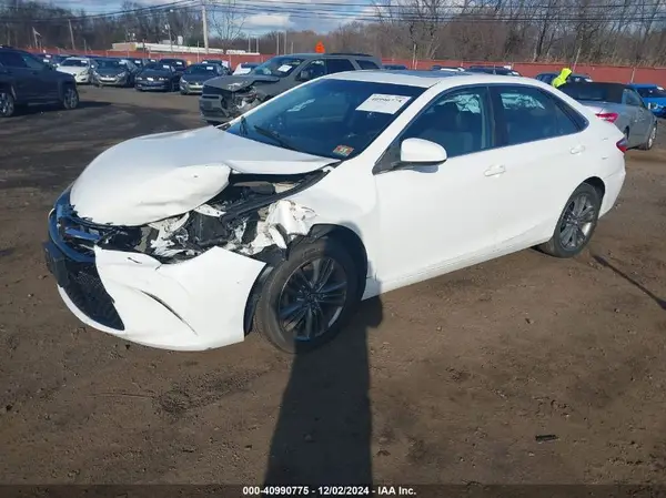 4T1BF1FK4HU411228 2017 TOYOTA CAMRY - Image 2