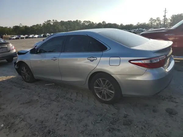 4T1BF1FK4HU412797 2017 TOYOTA CAMRY - Image 2