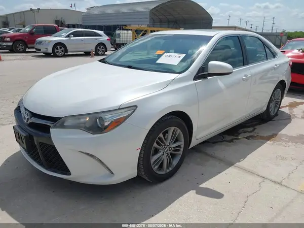 4T1BF1FK4HU413383 2017 TOYOTA CAMRY - Image 2