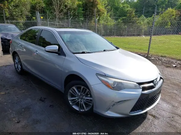 4T1BF1FK4HU414629 2017 TOYOTA CAMRY - Image 1