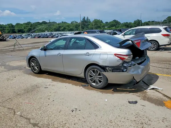 4T1BF1FK4HU414677 2017 TOYOTA CAMRY - Image 2