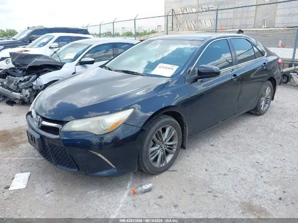 4T1BF1FK4HU414761 2017 TOYOTA CAMRY - Image 2