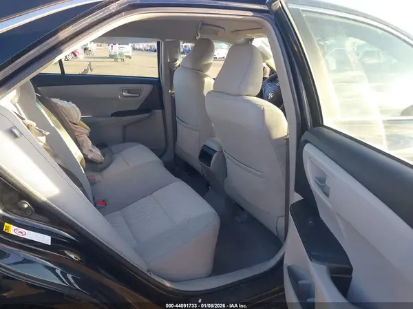 4T1BF1FK4HU415389 2017 TOYOTA CAMRY - Image 8