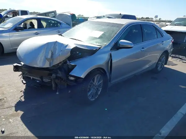 4T1BF1FK4HU418244 2017 TOYOTA CAMRY - Image 2