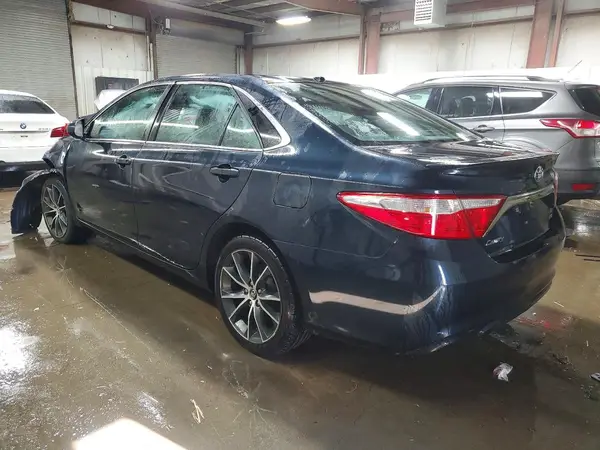 4T1BF1FK4HU419488 2017 TOYOTA CAMRY - Image 2