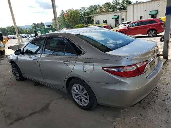 4T1BF1FK4HU421015 2017 TOYOTA CAMRY - Image 2