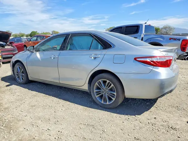 4T1BF1FK4HU421273 2017 TOYOTA CAMRY - Image 2
