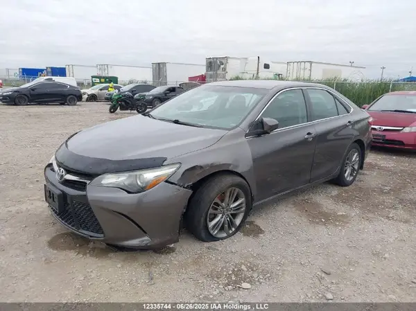 4T1BF1FK4HU421595 2017 TOYOTA CAMRY - Image 2