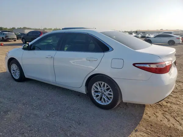 4T1BF1FK4HU421984 2017 TOYOTA CAMRY - Image 2