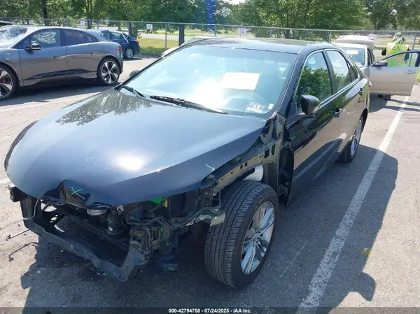 4T1BF1FK4HU422696 2017 TOYOTA CAMRY - Image 2