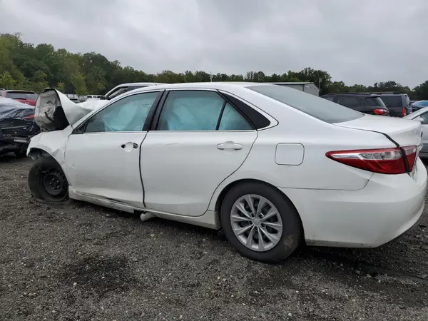 4T1BF1FK4HU422861 2017 TOYOTA CAMRY - Image 2
