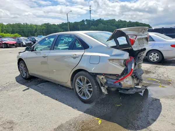 4T1BF1FK4HU422925 2017 TOYOTA CAMRY - Image 2