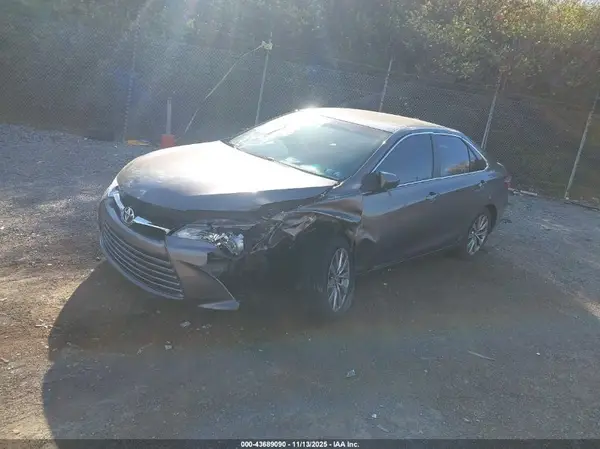 4T1BF1FK4HU423427 2017 TOYOTA CAMRY - Image 2