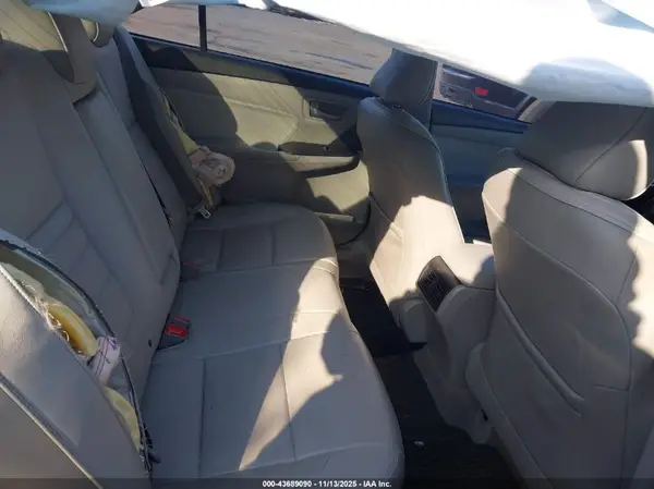 4T1BF1FK4HU423427 2017 TOYOTA CAMRY - Image 8