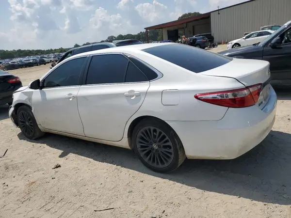 4T1BF1FK4HU427591 2017 TOYOTA CAMRY - Image 2