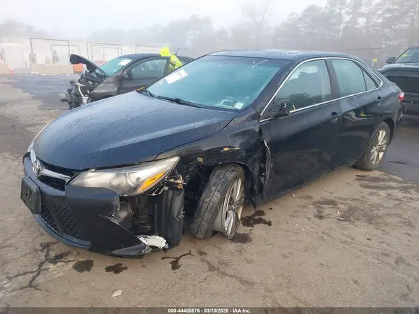 4T1BF1FK4HU427879 2017 TOYOTA CAMRY - Image 2