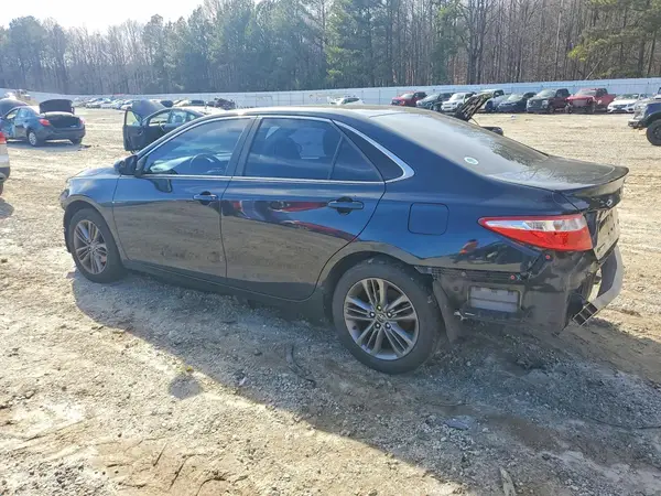 4T1BF1FK4HU431415 2017 TOYOTA CAMRY - Image 2