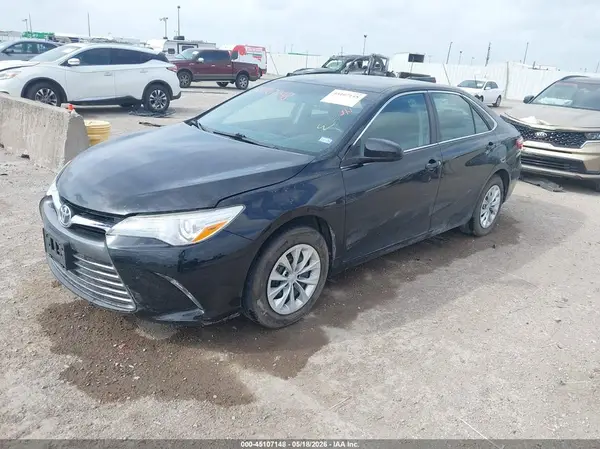 4T1BF1FK4HU433388 2017 TOYOTA CAMRY - Image 2