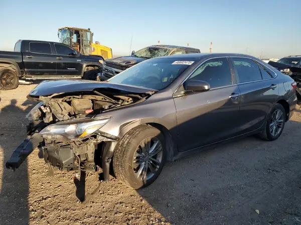 4T1BF1FK4HU433990 2017 TOYOTA CAMRY - Image 1
