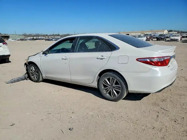 4T1BF1FK4HU435447 2017 TOYOTA CAMRY - Image 2