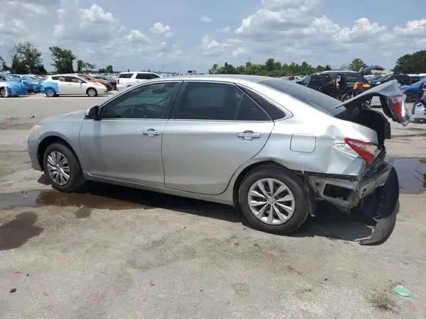 4T1BF1FK4HU441197 2017 TOYOTA CAMRY - Image 2
