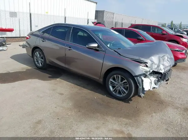 4T1BF1FK4HU442060 2017 TOYOTA CAMRY - Image 1