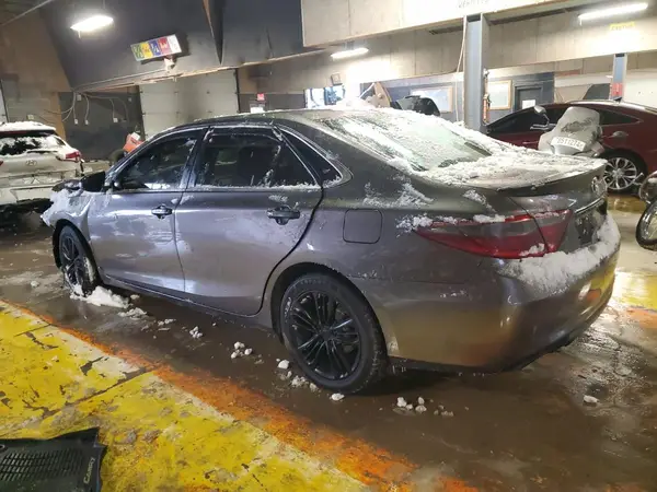 4T1BF1FK4HU443998 2017 TOYOTA CAMRY - Image 2