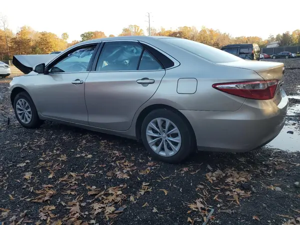 4T1BF1FK4HU445203 2017 TOYOTA CAMRY - Image 2
