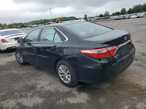 4T1BF1FK4HU446657 2017 TOYOTA CAMRY - Image 2