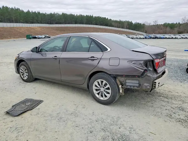 4T1BF1FK4HU448389 2017 TOYOTA CAMRY - Image 2