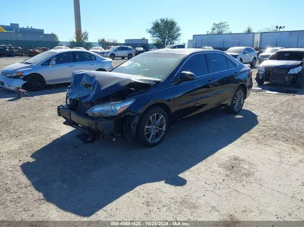 4T1BF1FK4HU448585 2017 TOYOTA CAMRY - Image 2
