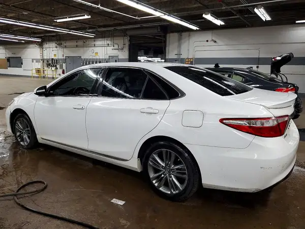 4T1BF1FK4HU450918 2017 TOYOTA CAMRY - Image 2
