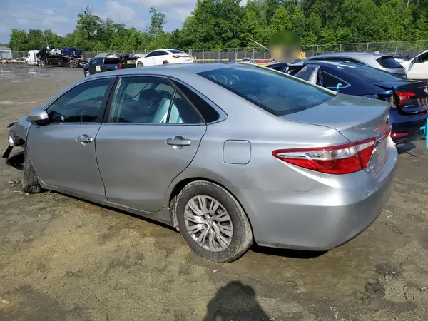4T1BF1FK4HU450997 2017 TOYOTA CAMRY - Image 2