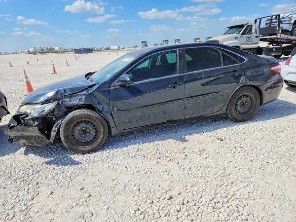 4T1BF1FK4HU617648 2017 TOYOTA CAMRY - Image 1