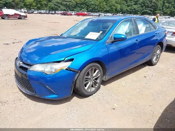 4T1BF1FK4HU619674 2017 TOYOTA CAMRY - Image 2