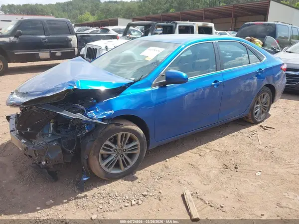 4T1BF1FK4HU620758 2017 TOYOTA CAMRY - Image 2