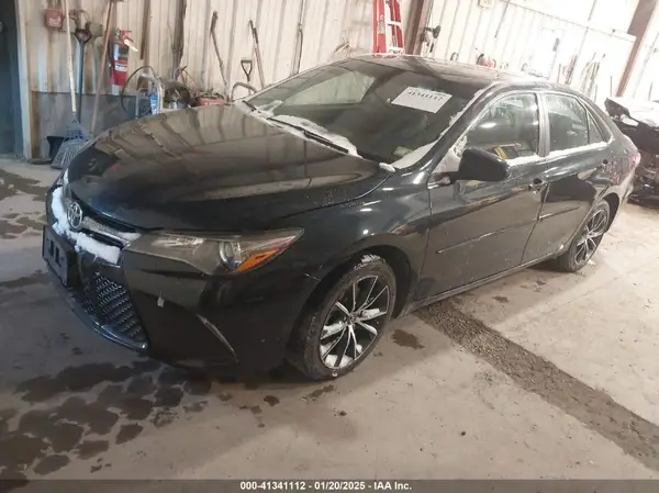 4T1BF1FK4HU621103 2017 TOYOTA CAMRY - Image 2